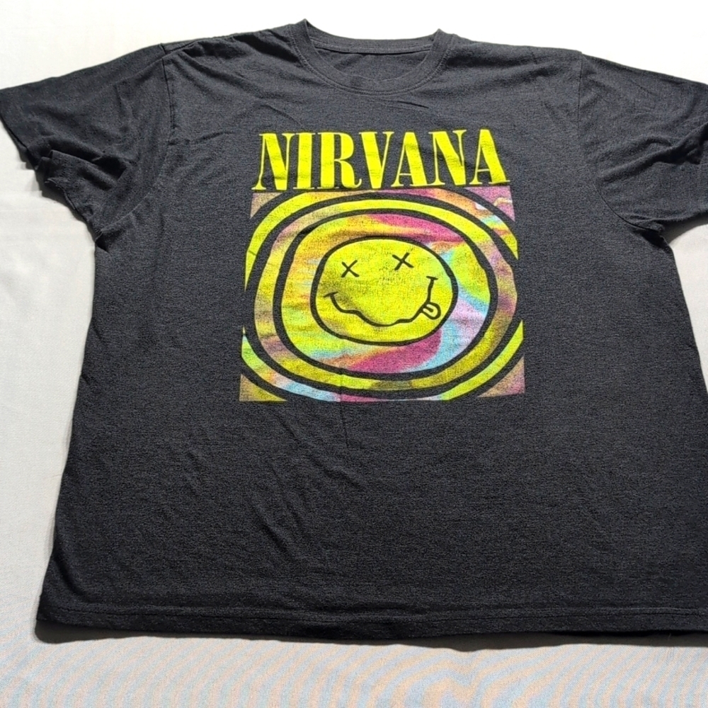 Nirvana T-shirt Gray Band Rock Concert Smiley Punk